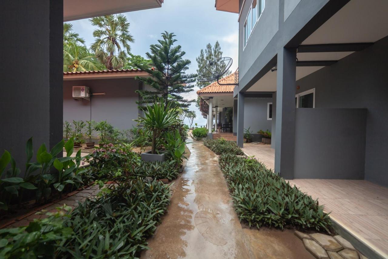 Maenam Villa Hotel Mae Nam Exteriör bild