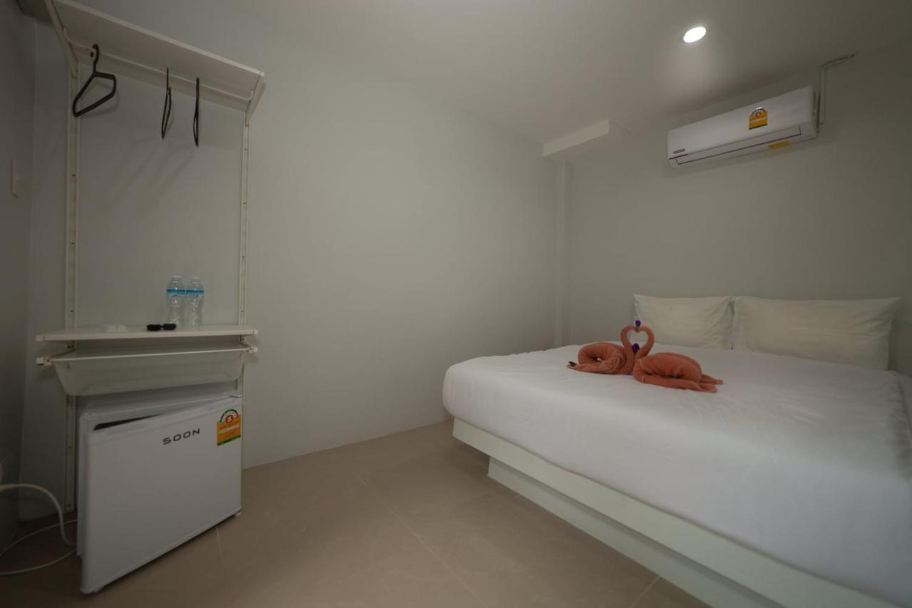 Maenam Villa Hotel Mae Nam Exteriör bild