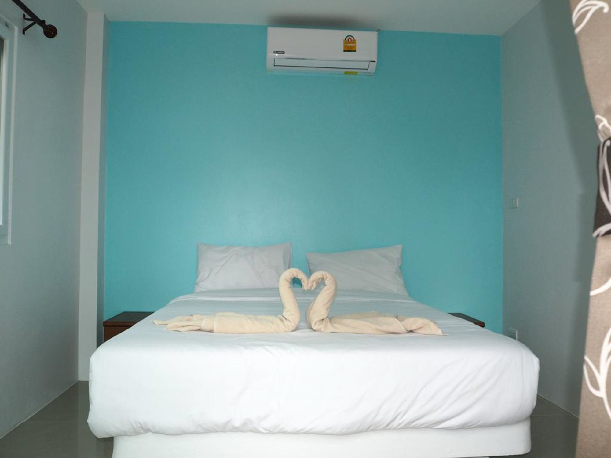 Maenam Villa Hotel Mae Nam Exteriör bild